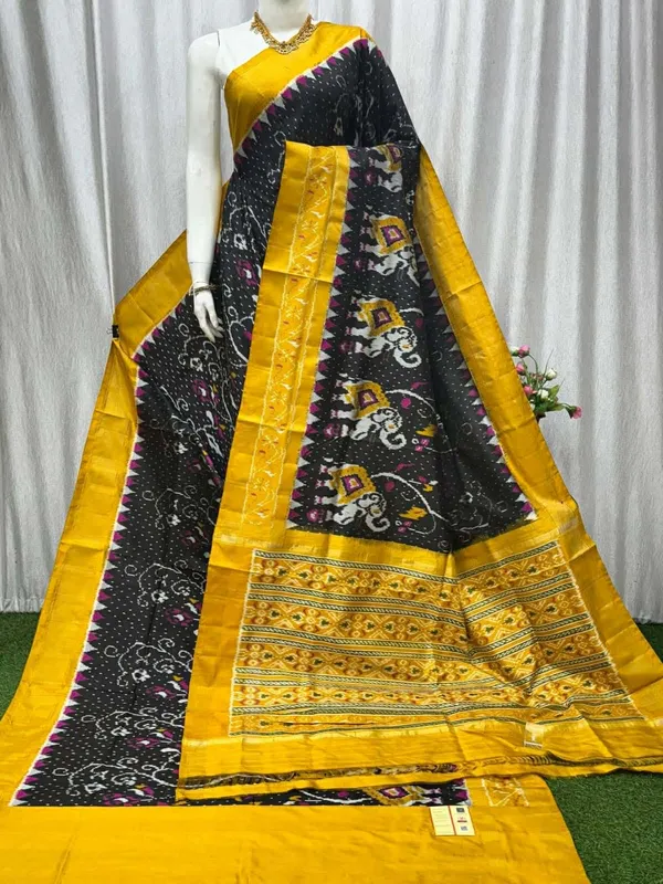 Black_Trendy_Ikat_Digital_Printed_Soft_Silk_Saree_For_Women_Comfortable_&_Fashionable_Ethnic_Wear_Saree_For_Women