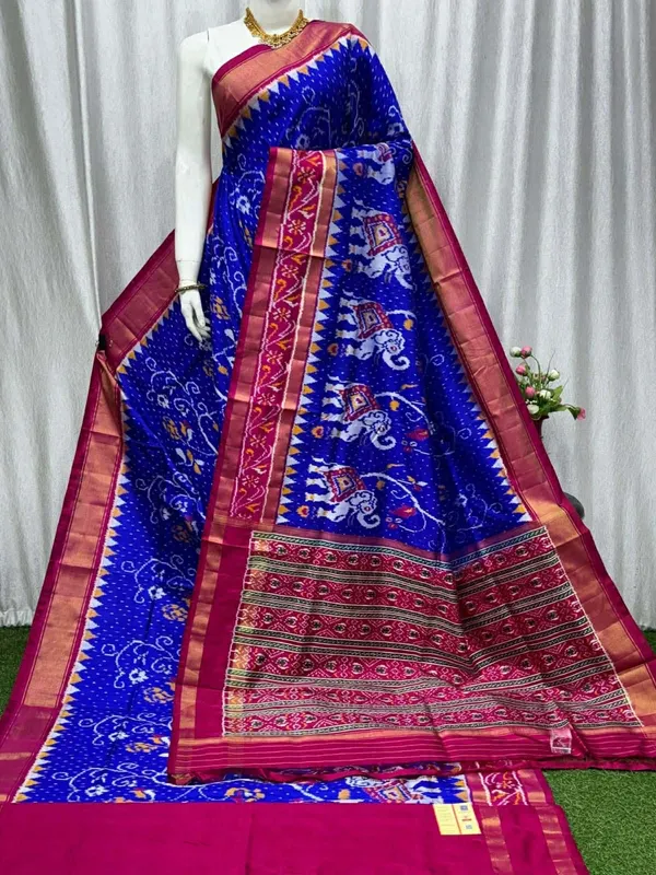 Blue_Trendy_Ikat_Digital_Printed_Soft_Silk_Saree_For_Women_Comfortable_&_Fashionable_Ethnic_Wear_Saree_For_Women