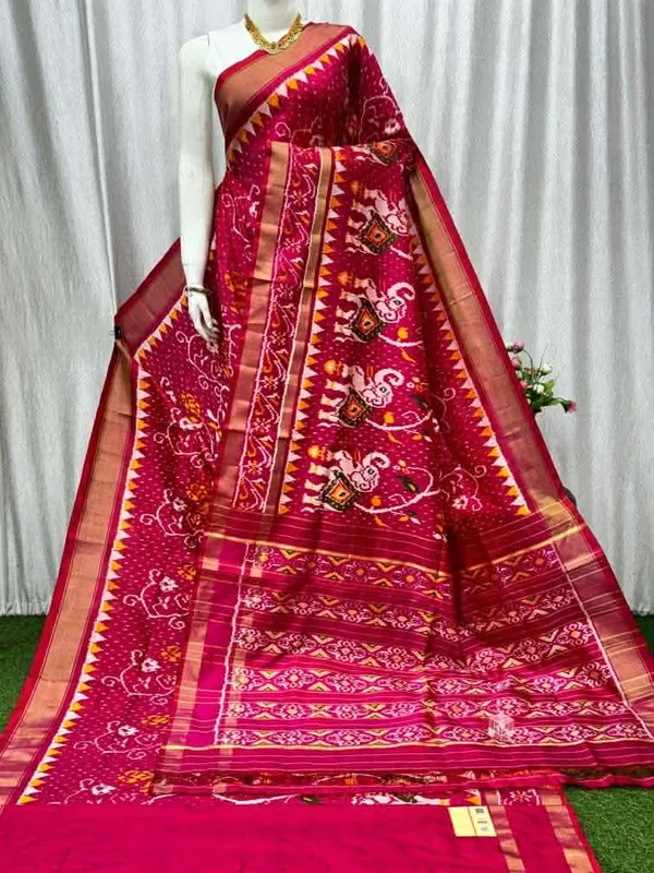 Pink_Trendy_Ikat_Digital_Printed_Soft_Silk_Saree_For_Women_Comfortable_&_Fashionable_Ethnic_Wear_Saree_For_Women