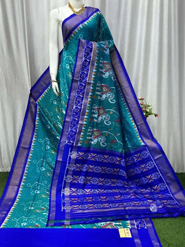 Skyblue_Trendy_Ikat_Digital_Printed_Soft_Silk_Saree_For_Women_Comfortable_&_Fashionable_Ethnic_Wear_Saree_For_Women