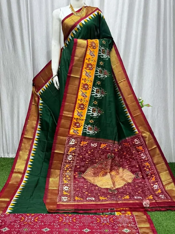 Green_Trendy_Ikat_Digital_Printed_Soft_Silk_Saree_For_Women_Comfortable_&_Fashionable_Ethnic_Wear_Saree_For_Women
