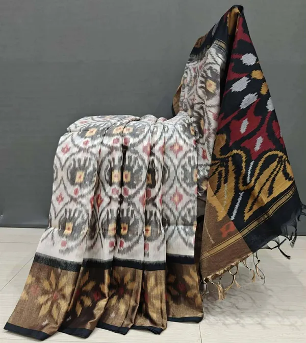 Multicolour_Beautiful_Digital_Ikat_Pattern_–_Smooth_Finish_Saree_With_Unstitched_Blouse_Saree_For_Women