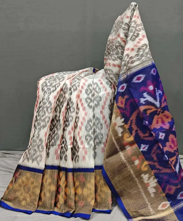 Multicolour_Beautiful_Digital_Ikat_Pattern–_Smooth_Finish_Saree_With_Unstitched_Blouse_Saree_For_Women