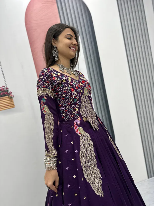 Rajkanika_Embroidered_Purple_Silk_Blend_Lehenga_Choli_Set