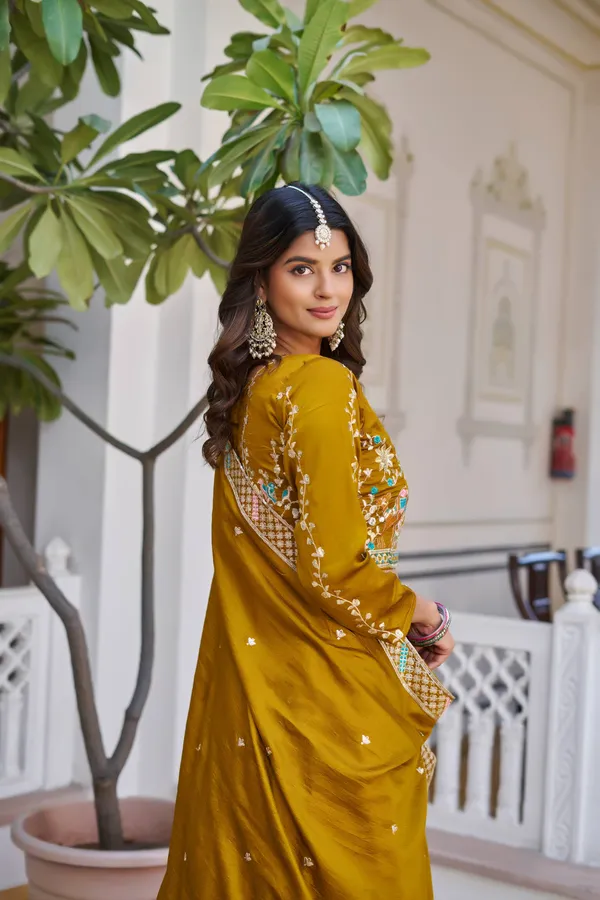 Rajkanika_Mustard_Bloom_Embroidered_Lehenga_Choli_Set