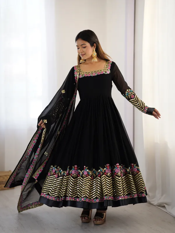 Black_Georgette_Embroidered_Anarkali_Set_For_Women_&_Girls