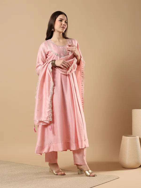 Women’s_Blush_Pink_Embroidered_A-Line_Kurta_Set_with_Pants_&_Dupatta_(3-Piece_Ethnic_Set)