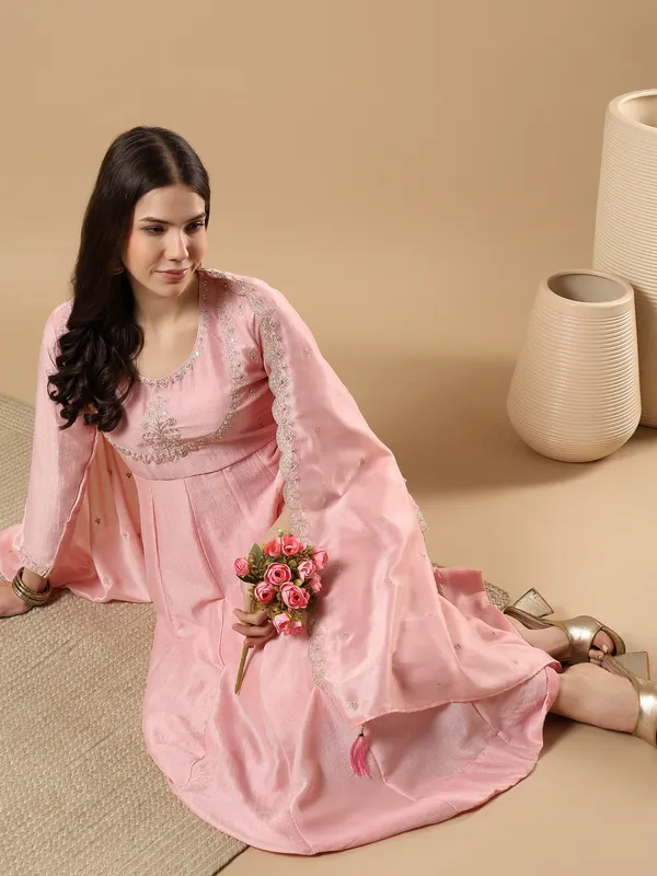 Women’s_Blush_Pink_Embroidered_A-Line_Kurta_Set_with_Pants_&_Dupatta_(3-Piece_Ethnic_Set)