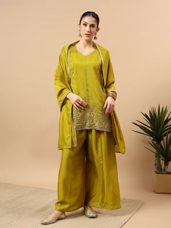Women’s_Mustard_Yellow_Embroidered_Kurta_Palazzo_Set_with_Dupatta_(3-Piece_Ethnic_Set)