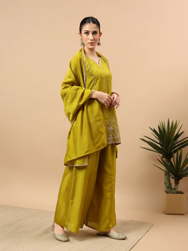Women’s_Mustard_Yellow_Embroidered_Kurta_Palazzo_Set_with_Dupatta_(3-Piece_Ethnic_Set)