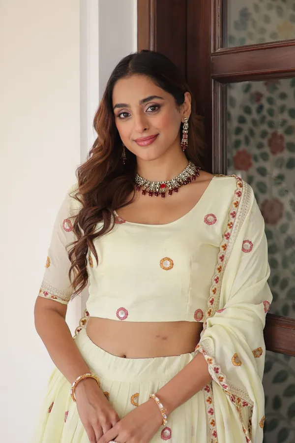Women’s_Pastel_Yellow_Embroidered_Lehenga_Choli_Set_with_Dupatta