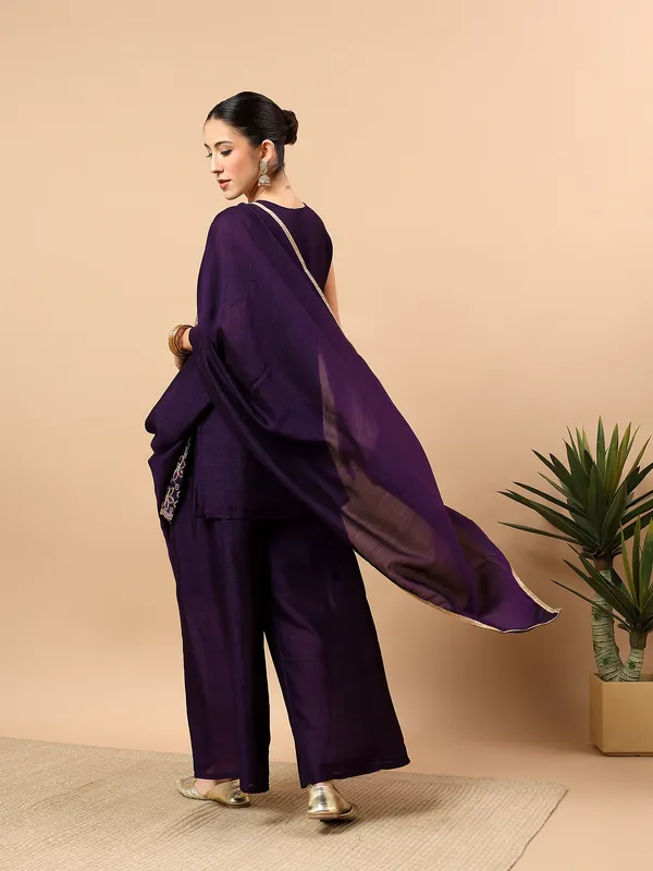 Women’s_Purple_Embroidered_Kurta_Palazzo_Set_with_Dupatta_(3-Piece_Ethnic_Set)