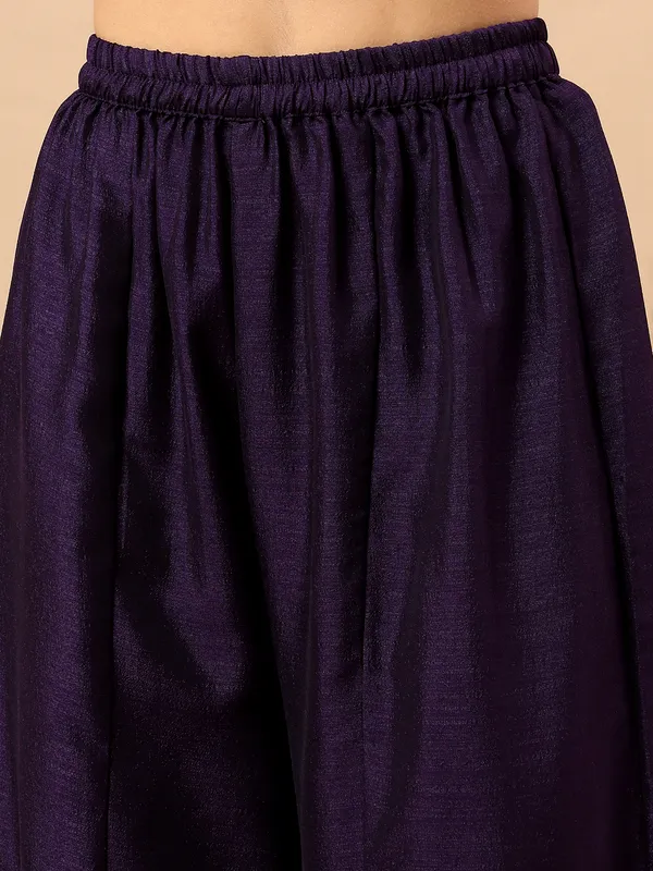 Women’s_Purple_Embroidered_Kurta_Palazzo_Set_with_Dupatta_(3-Piece_Ethnic_Set)