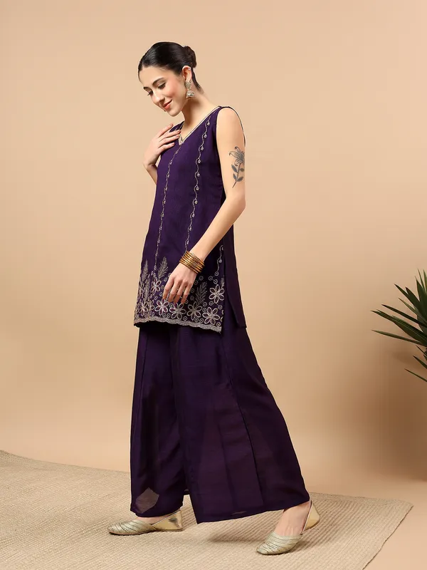 Women’s_Purple_Embroidered_Kurta_Palazzo_Set_with_Dupatta_(3-Piece_Ethnic_Set)