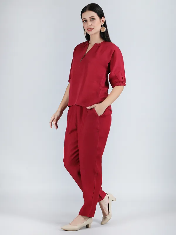 Maroon_Pure_Linen_Hand_Embroidered_Co-Ord_For_Women