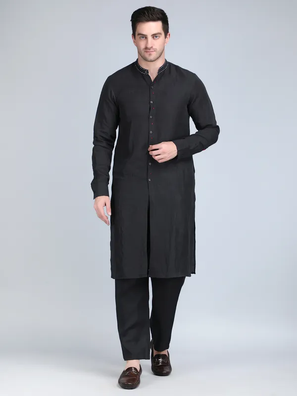 Black_Pure_Linen_Hand_Embroidered_Kurta_With_Pants_For_Men