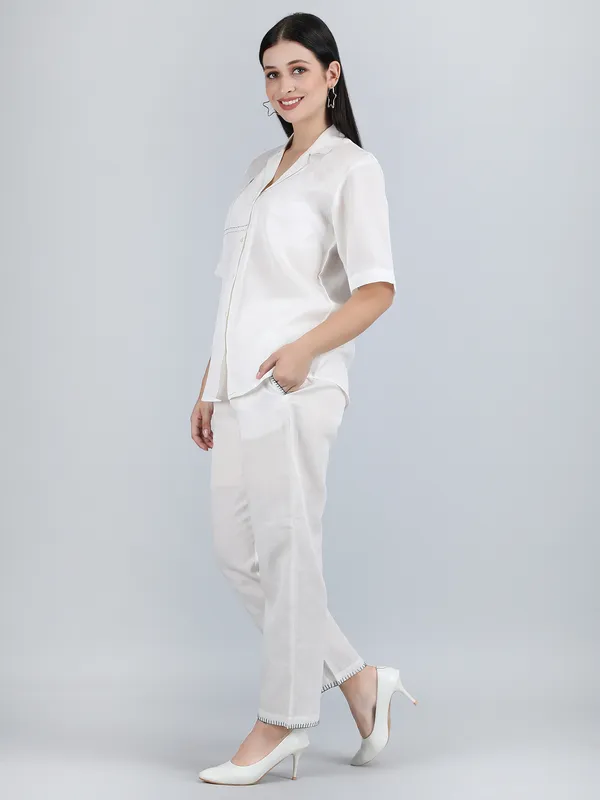 White_Pure_Linen_Hand_Embroidered_Regular_Fit_Co-Ord_For_Women