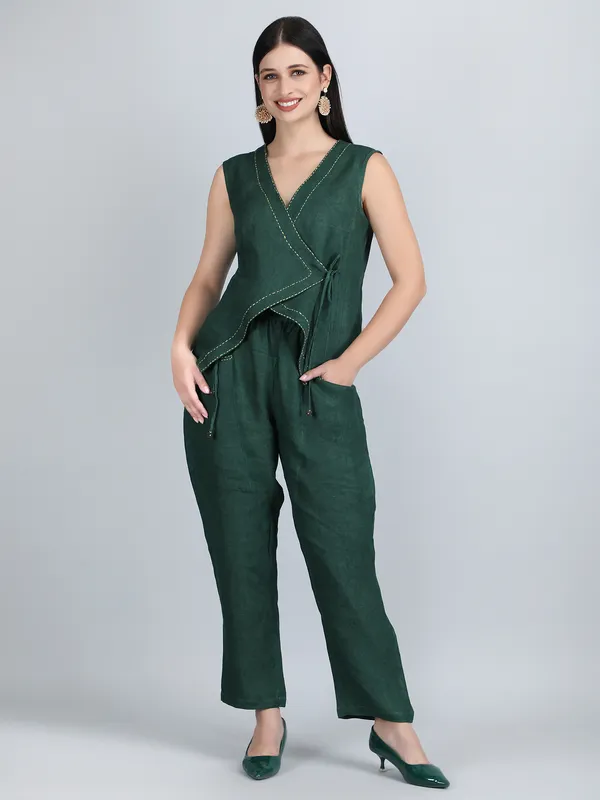 Green_Pure_Linen_Hand_Embroidered_Co-Ord_For_Women