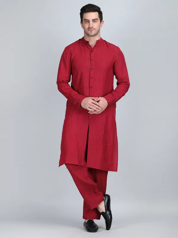 Maroon_Pure_Linen_Hand_Embroidered_Kurta_With_Pants_For_Men
