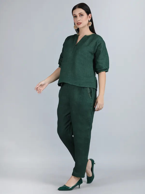Green_Pure_Linen_Hand_Embroidered_Co-Ord_For_Women