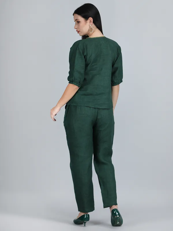 Green_Pure_Linen_Hand_Embroidered_Co-Ord_For_Women