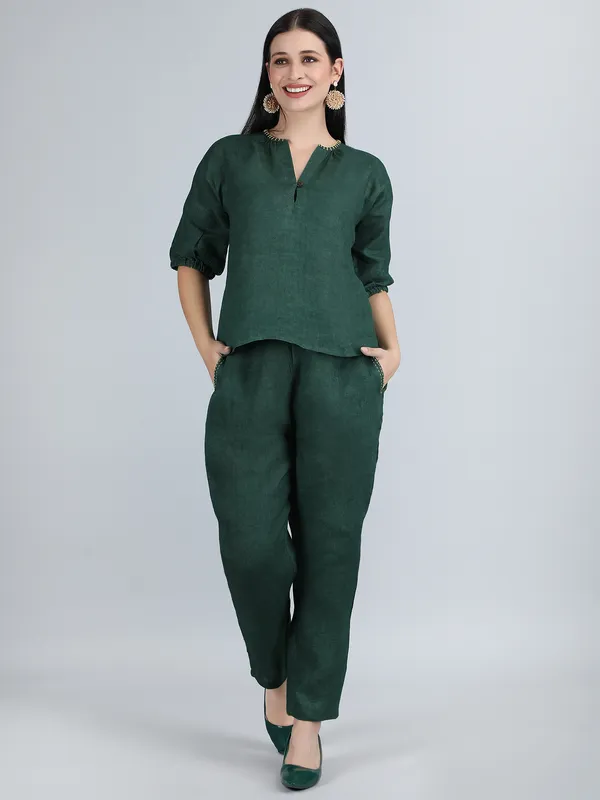 Green_Pure_Linen_Hand_Embroidered_Co-Ord_For_Women