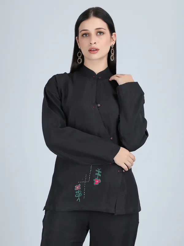Black_Pure_Linen_Hand_Embroidered_Zig_Zag_Placket_Shirt_For_Women