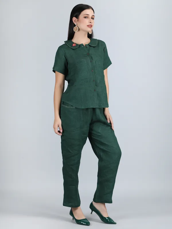 Green_Pure_Linen_Hand_Embroidered_Collar_Co-Ord_For_Women