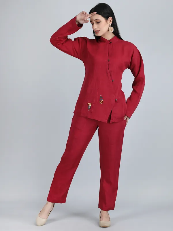 Maroon_Pure_Linen_Hand_Embroidered_Zig_Zag_Placket_Co-Ord_For_Women