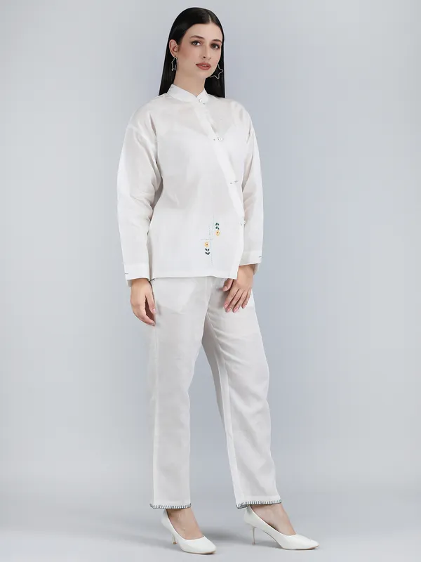 White_Pure_Linen_Hand_Embroidered_Zig_Zag_Placket_Co-Ord_For_Women