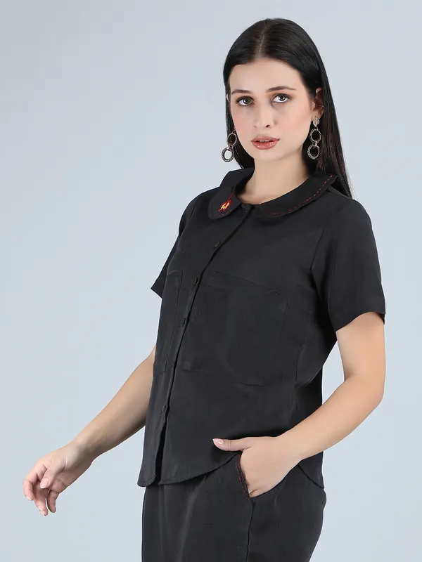 Black_Pure_Linen_Hand_Embroidered_Collar_Shirt_For_Women