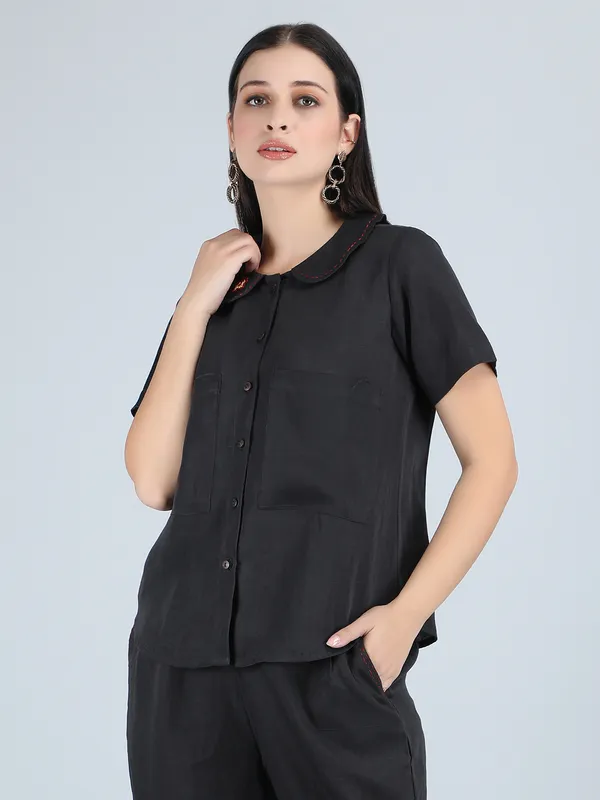 Black_Pure_Linen_Hand_Embroidered_Collar_Shirt_For_Women