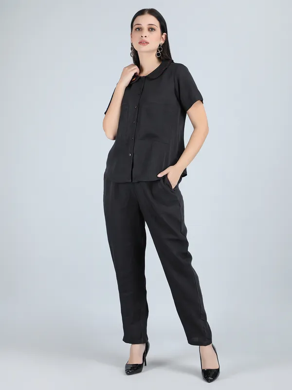 Black_Pure_Linen_Hand_Embroidered_Collar_Co-Ord_For_Women