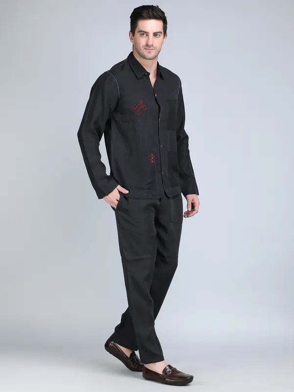 Black_Pure_Linen_Hand_Embroidered_Shirt_With_Pants_Co-Ord_Set_For_Men