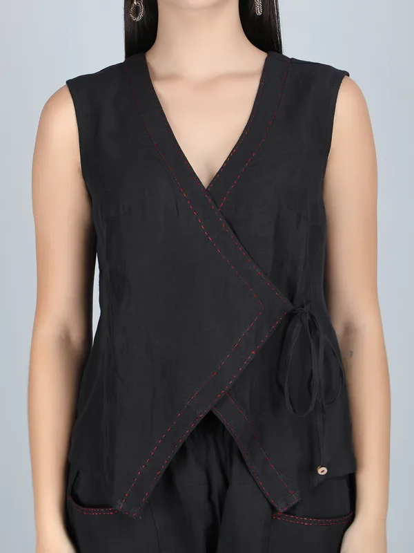 Black_Pure_Linen_Hand_Embroidered_Co-Ord_For_Women