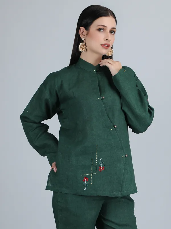 Forest_Green_Pure_Linen_Hand_Embroidered_Zig_Zag_Placket_Shirt_For_Women