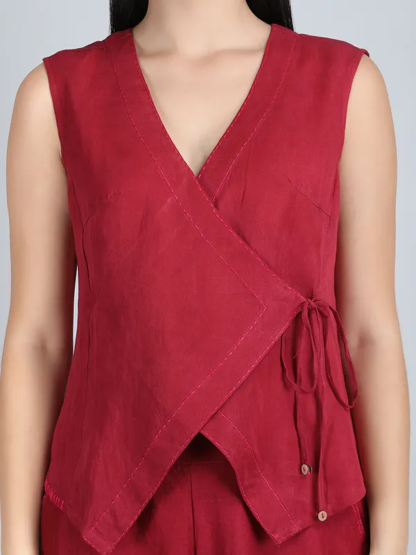 Maroon_Pure_Linen_Hand_Embroidered_Co-Ord_For_Women