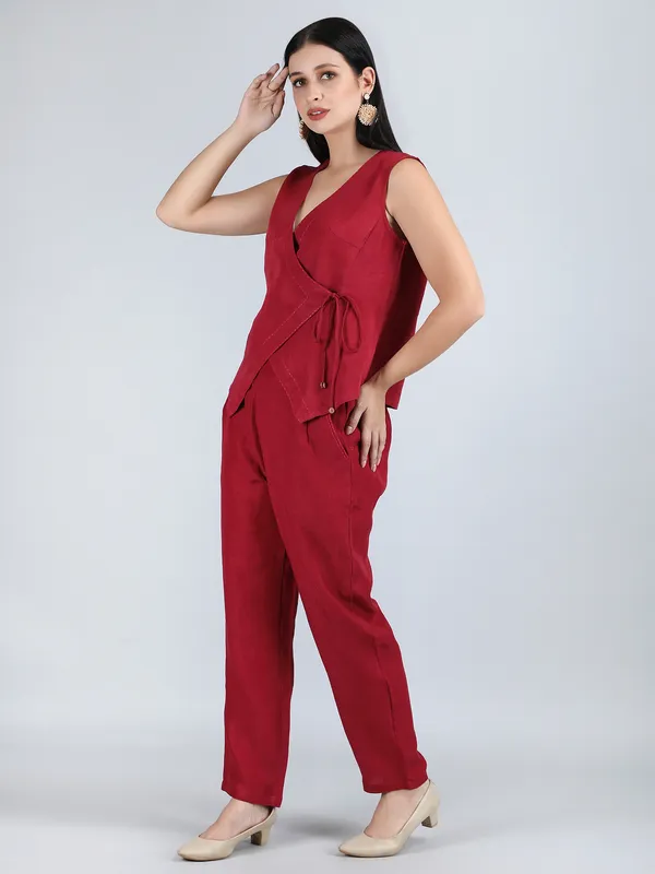 Maroon_Pure_Linen_Hand_Embroidered_Co-Ord_For_Women