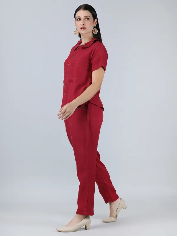 Maroon_Pure_Linen_Hand_Embroidered_Collar_Co-Ord_For_Women