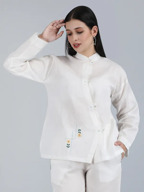 White_Pure_Linen_Hand_Embroidered_Zig_Zag_Placket_Shirt_For_Women