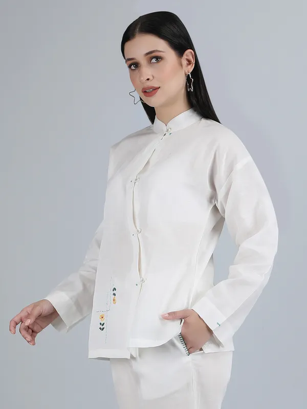 White_Pure_Linen_Hand_Embroidered_Zig_Zag_Placket_Shirt_For_Women