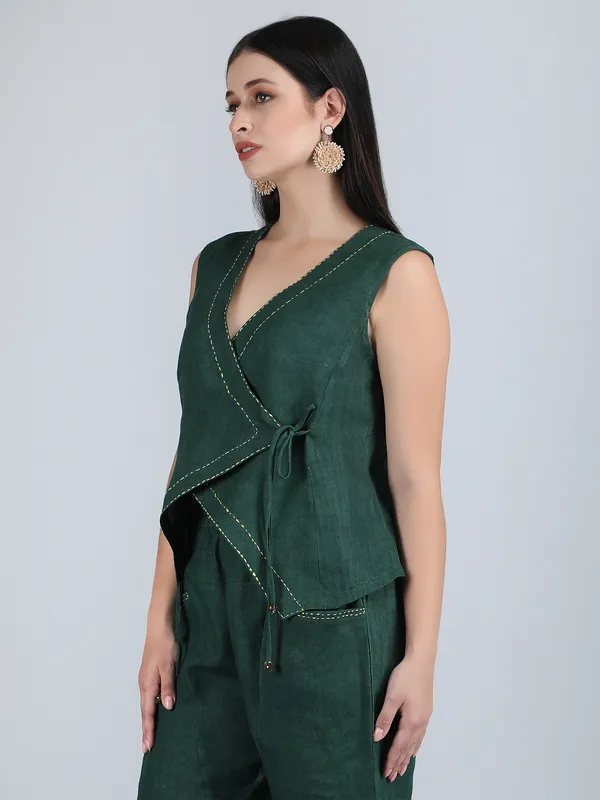 Forest_Green_Pure_Linen_Hand_Embroidered_Top_For_Women