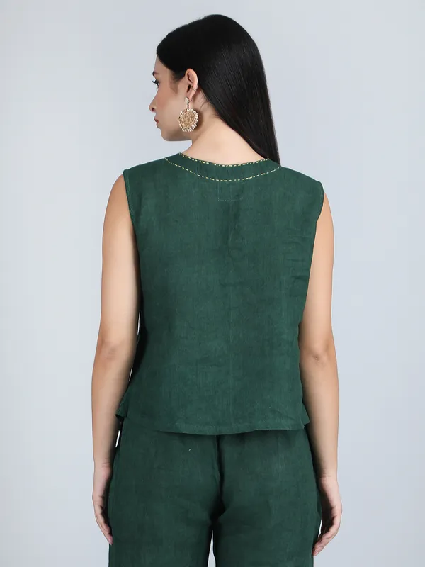 Forest_Green_Pure_Linen_Hand_Embroidered_Top_For_Women
