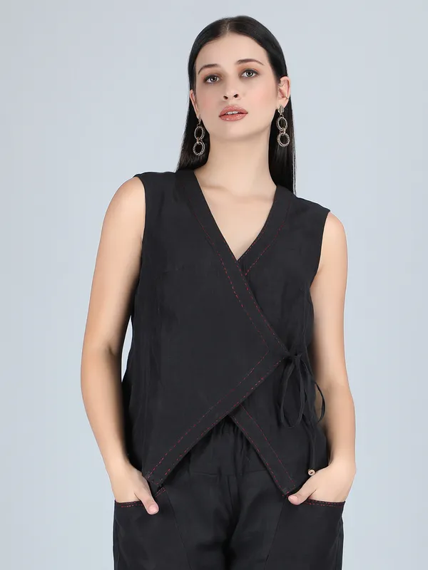 Black_Pure_Linen_Hand_Embroidered_Top_For_Women