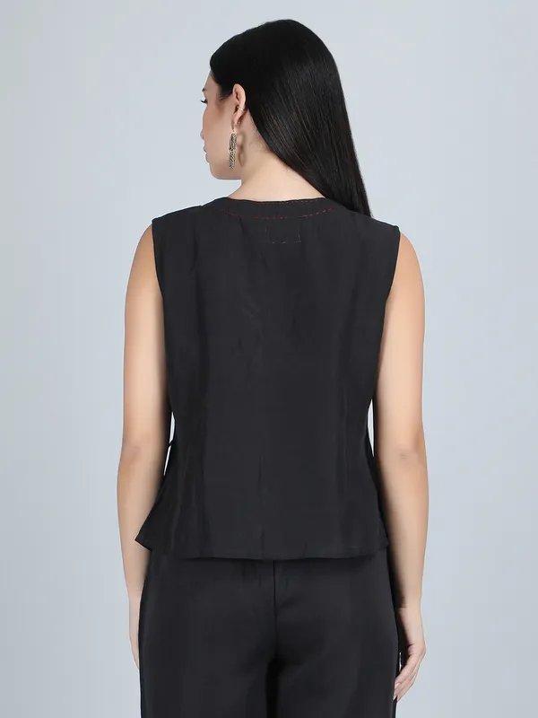 Black_Pure_Linen_Hand_Embroidered_Top_For_Women