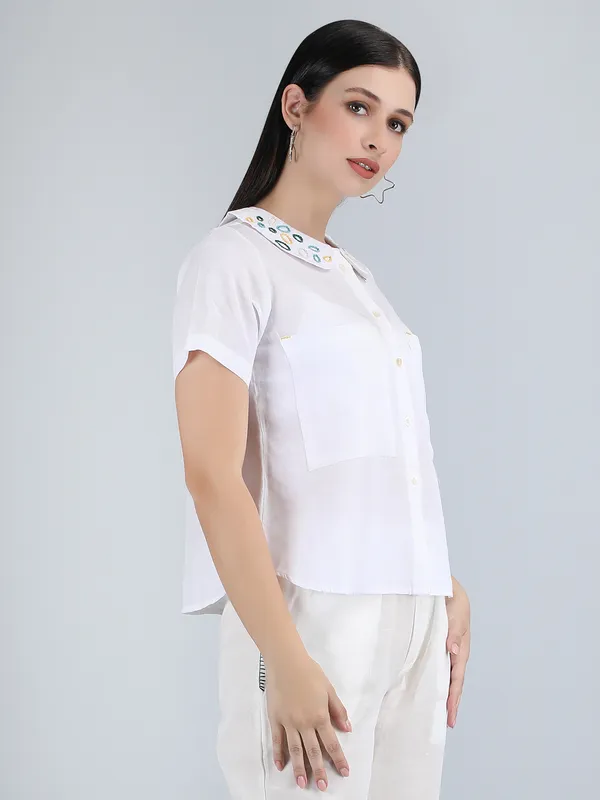 White_Pure_Linen_Hand_Embroidered_Collar_Shirt_For_Women