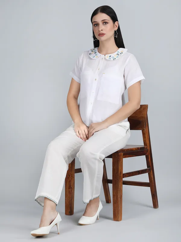 White_Pure_Linen_Hand_Embroidered_Collar_Shirt_For_Women