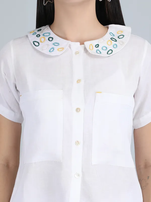 White_Pure_Linen_Hand_Embroidered_Collar_Shirt_For_Women