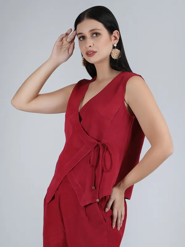 Maroon_Pure_Linen_Hand_Embroidered_Top_For_Women