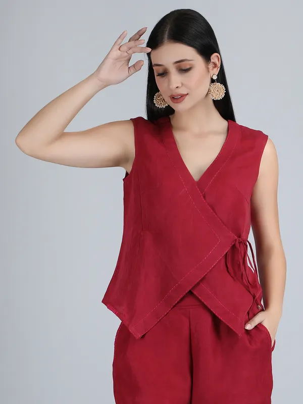 Maroon_Pure_Linen_Hand_Embroidered_Top_For_Women
